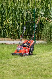 18” Yato Lawn Mower Hand Push - Petrol 2200w 3hp - Image 4