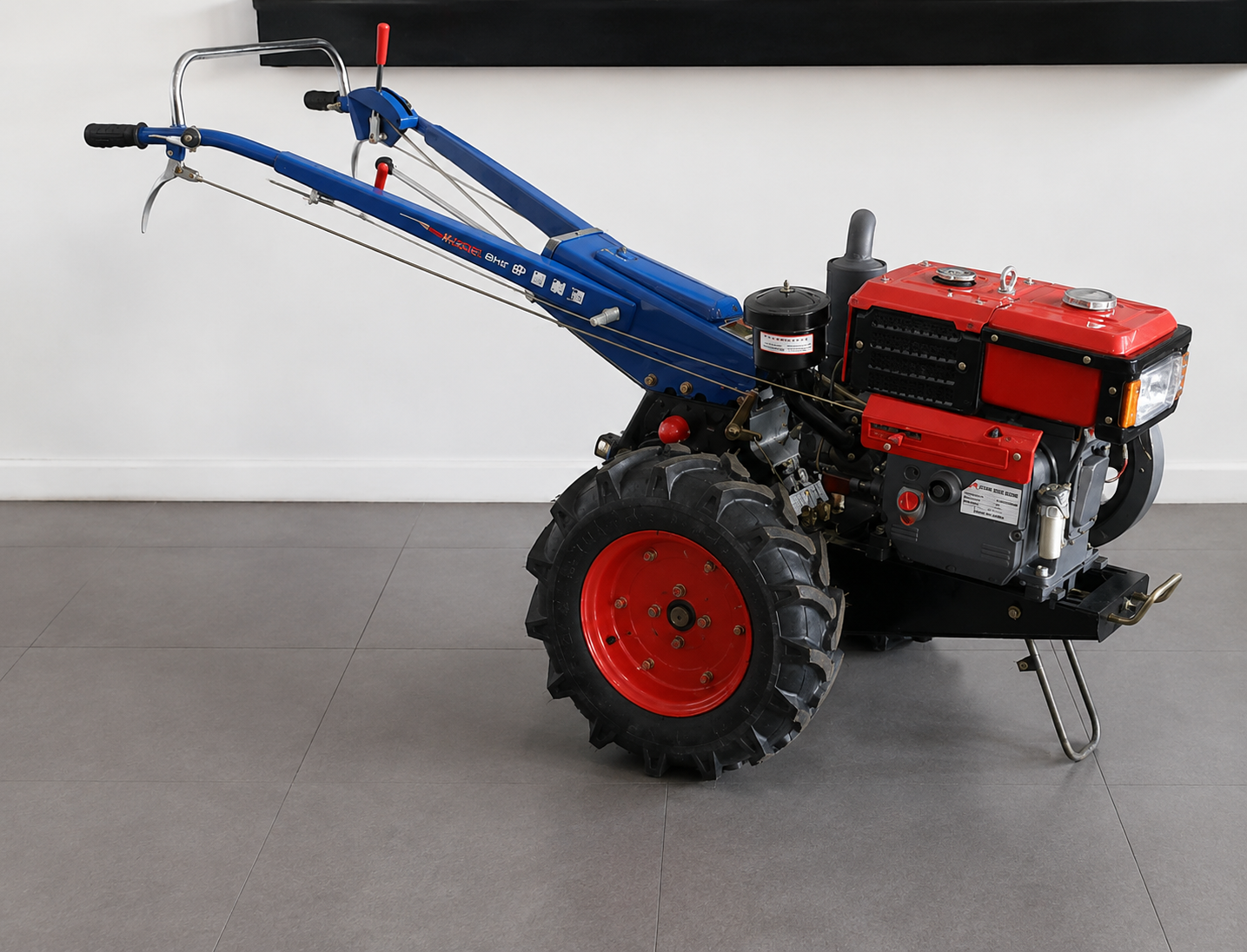 10HP JD10L JIADI Walking Diesel Tractor with Implements 10HP JD10L JIADI Walking Diesel Tractor with Implements